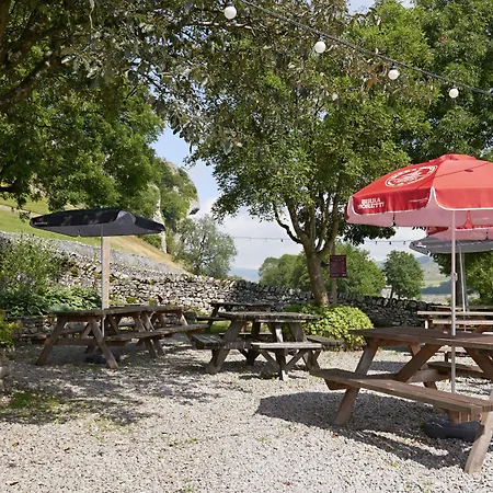 Tennant Arms Hotel-2